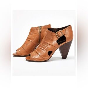 Vince Camuto Leather Booties Peep Toe Heels Size 10